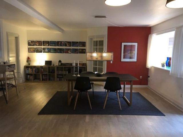 Appartement Stemningsfuld Lejlighed - 3 Minutters Gang Fra H.C. Andersens Hus à Odense Extérieur photo