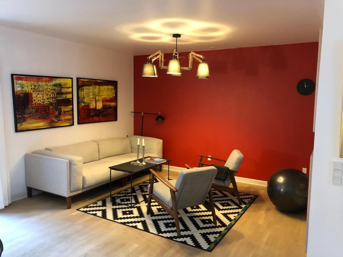 Appartement Stemningsfuld Lejlighed - 3 Minutters Gang Fra H.C. Andersens Hus à Odense Extérieur photo